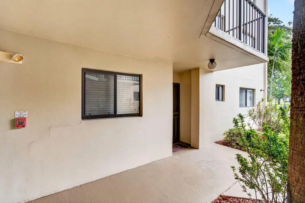 5280 Las Verdes Circle Delray Beach FL 33484