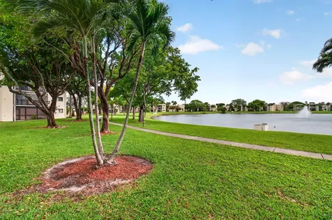 5280 Las Verdes Circle Delray Beach FL 33484