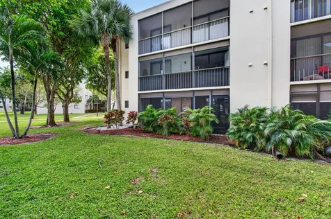 5280 Las Verdes Circle Delray Beach FL 33484
