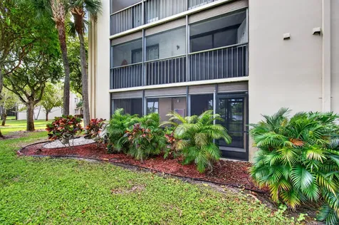 5280 Las Verdes Circle Delray Beach FL 33484