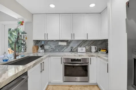 122 Andrews Avenue Delray Beach FL 33483