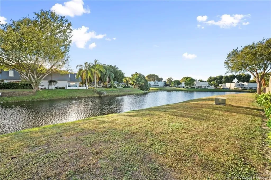 1600 Shaker Circle Wellington FL 33414