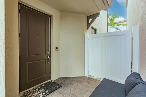 6026 Pine Tree Way Riviera Beach FL 33410