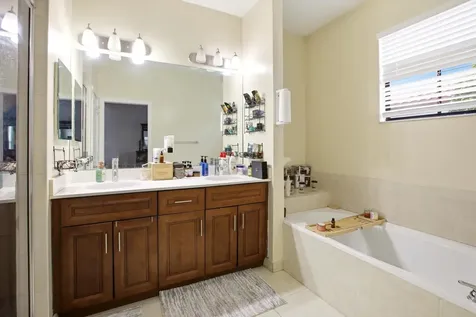 6026 Pine Tree Way Riviera Beach FL 33410