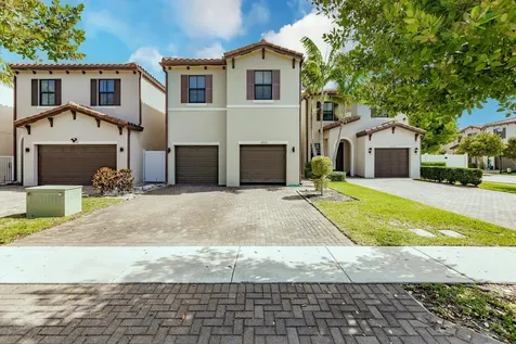 6026 Pine Tree Way Riviera Beach FL 33410
