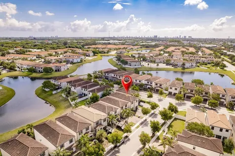 6026 Pine Tree Way Riviera Beach FL 33410