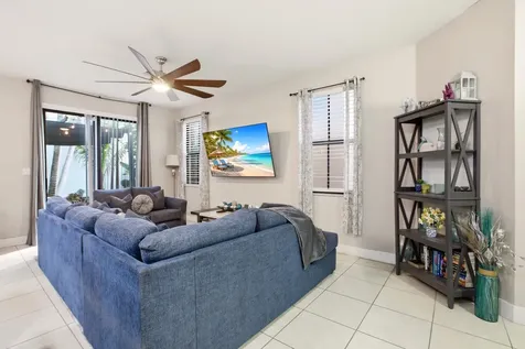 6026 Pine Tree Way Riviera Beach FL 33410
