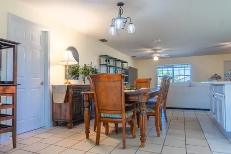 5264 SE 42nd Street Okeechobee FL 34974