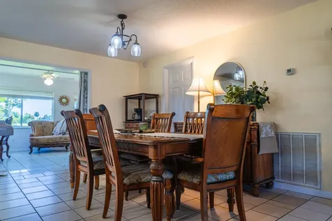 5264 SE 42nd Street Okeechobee FL 34974