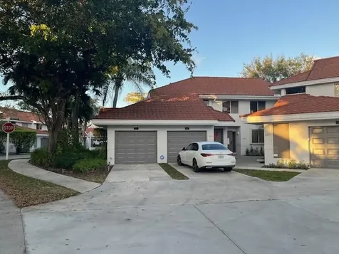 992 NW 93rd Avenue Plantation FL 33324