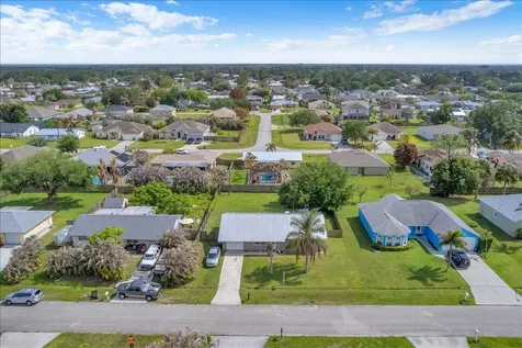 956 SE Browning Avenue Port St Lucie FL 34983