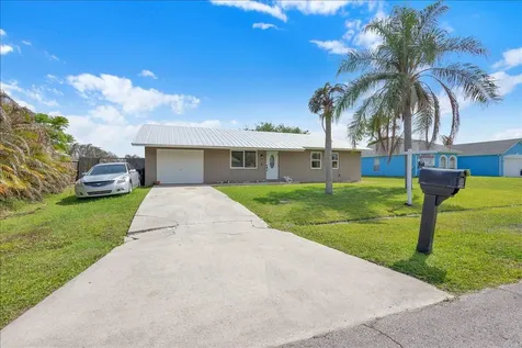 956 SE Browning Avenue Port St Lucie FL 34983