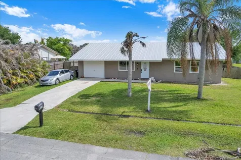 956 SE Browning Avenue Port St Lucie FL 34983