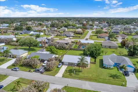 956 SE Browning Avenue Port St Lucie FL 34983