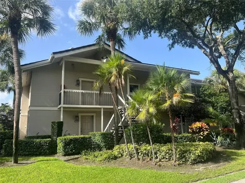 11863 Wimbledon Circle Wellington FL 33414
