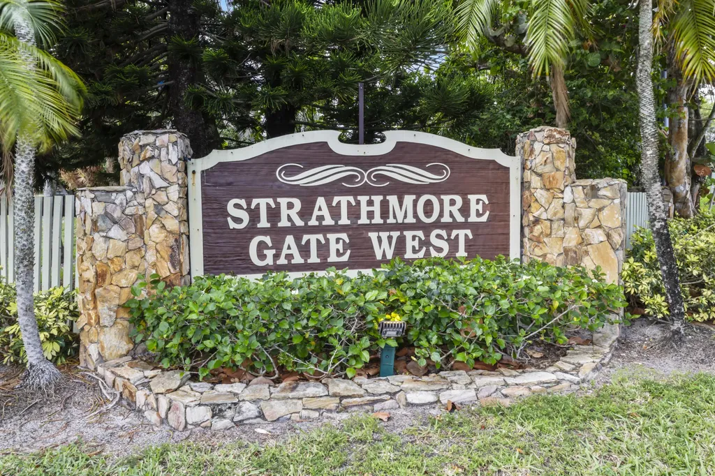 364 Quebec Court Royal Palm Beach FL 33411