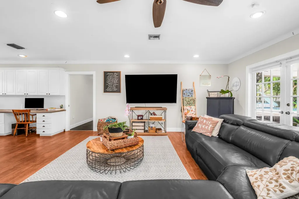 4734 Jefferson Street Hollywood FL 33021