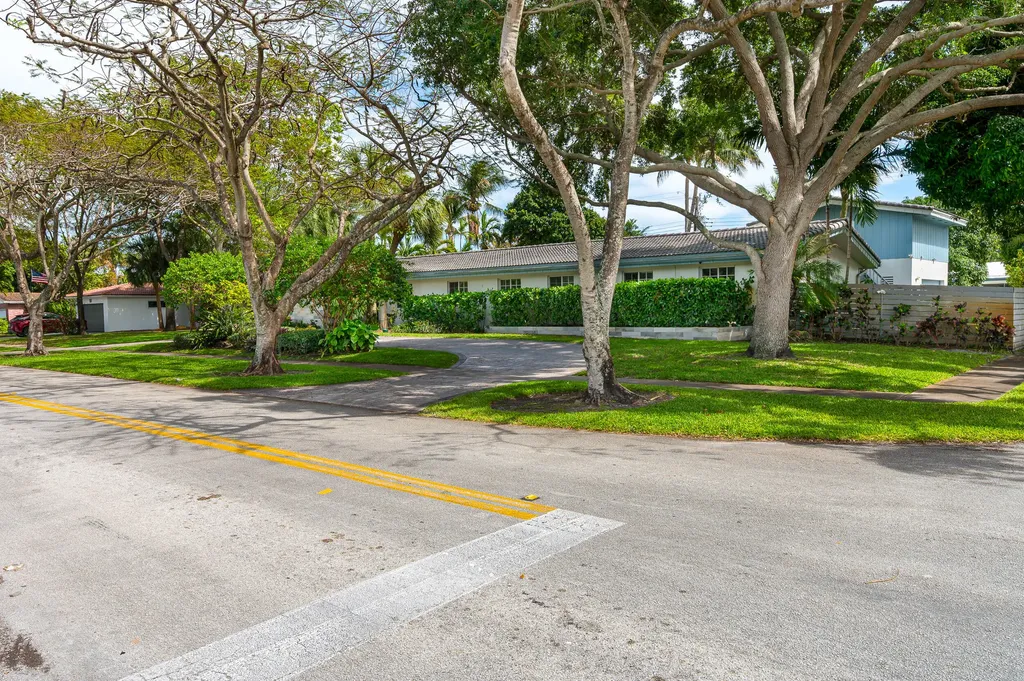 4734 Jefferson Street Hollywood FL 33021