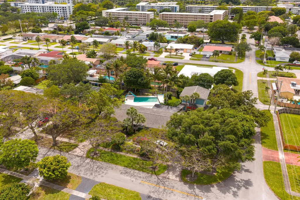 4734 Jefferson Street Hollywood FL 33021