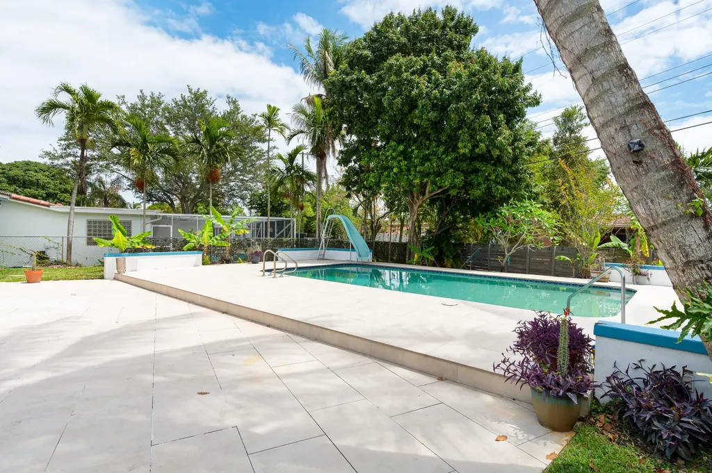 4734 Jefferson Street Hollywood FL 33021