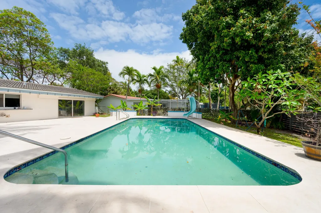 4734 Jefferson Street Hollywood FL 33021