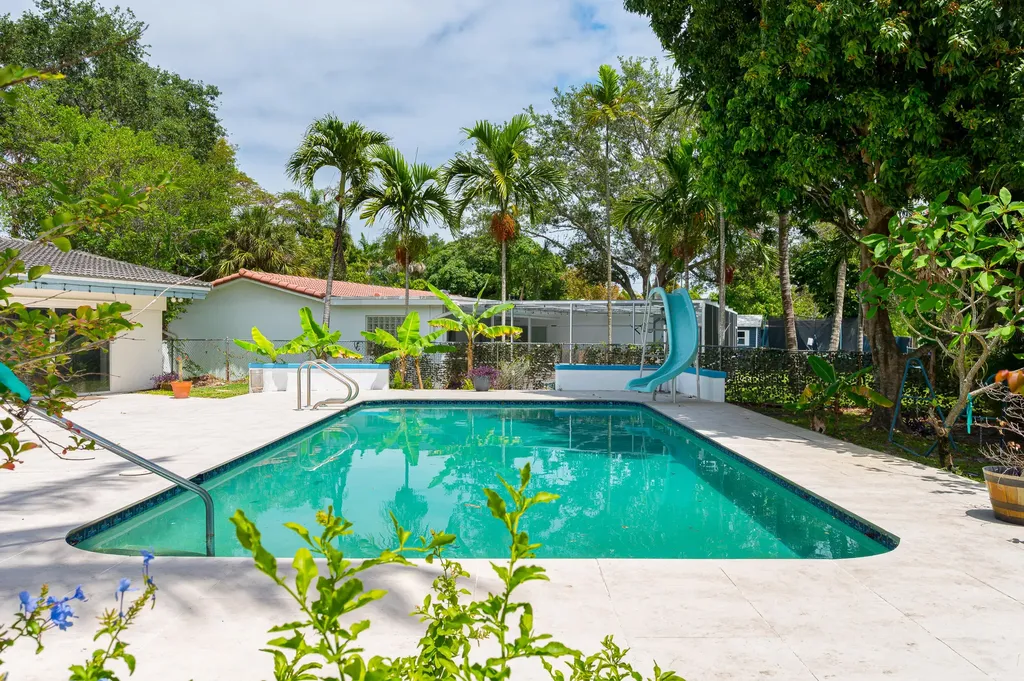 4734 Jefferson Street Hollywood FL 33021