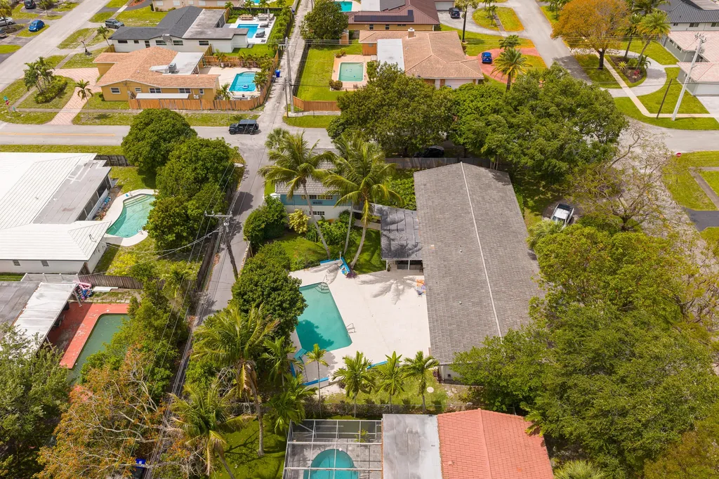 4734 Jefferson Street Hollywood FL 33021