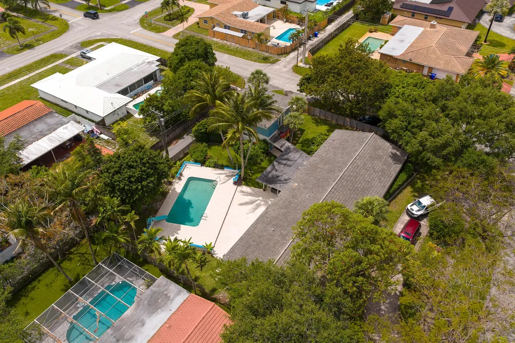 4734 Jefferson Street Hollywood FL 33021