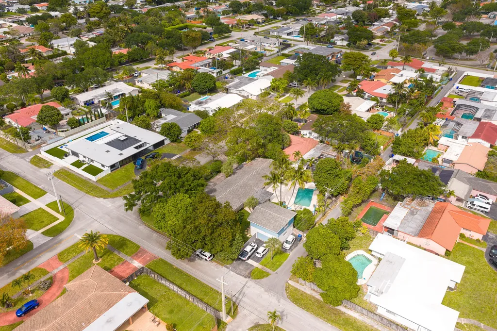 4734 Jefferson Street Hollywood FL 33021