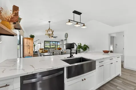 6757 SE Yorktown Drive Hobe Sound FL 33455