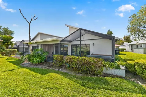 6757 SE Yorktown Drive Hobe Sound FL 33455
