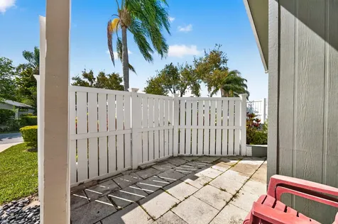 6757 SE Yorktown Drive Hobe Sound FL 33455