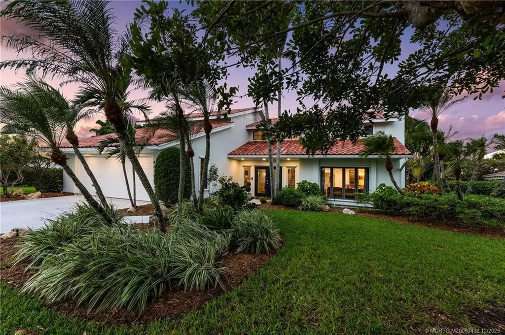 4304 SE Fairway E Stuart FL 34997
