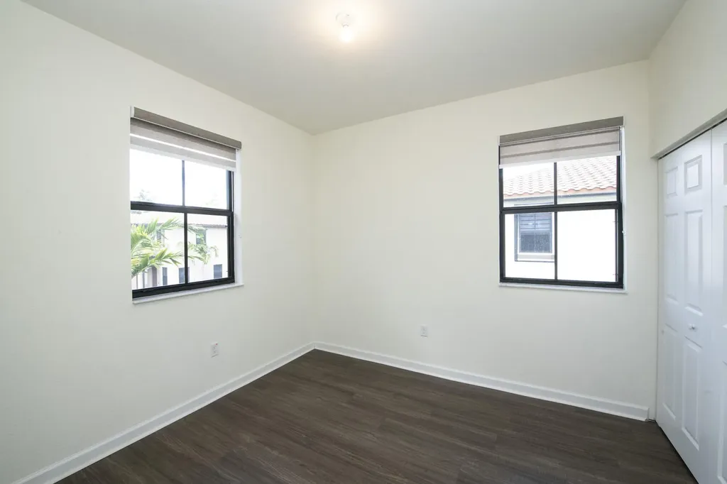 6574 S Anise Court Davie FL 33314