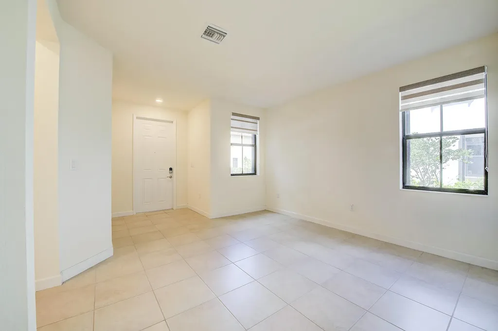 6574 S Anise Court Davie FL 33314