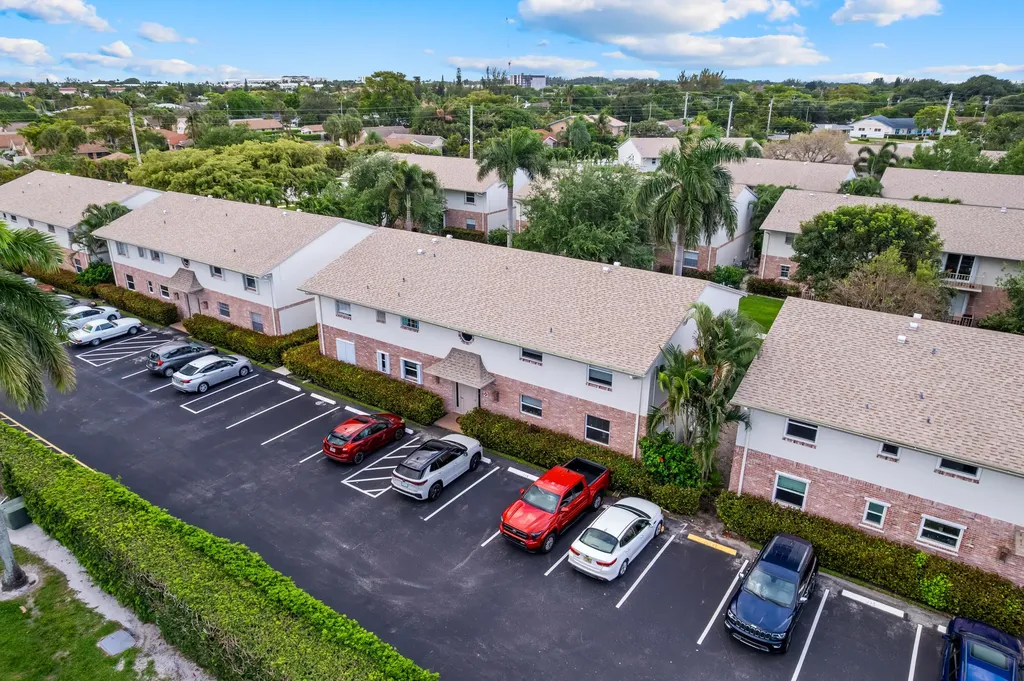 2017 S Seacrest Boulevard Boynton Beach FL 33435