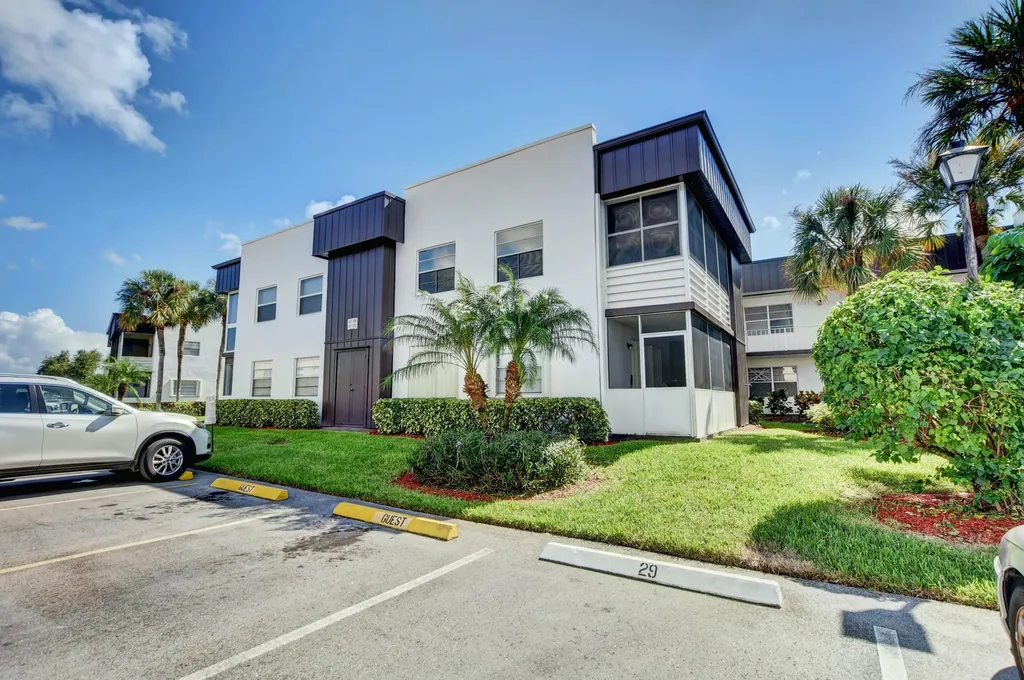 998 Normandy Trail Delray Beach FL 33484