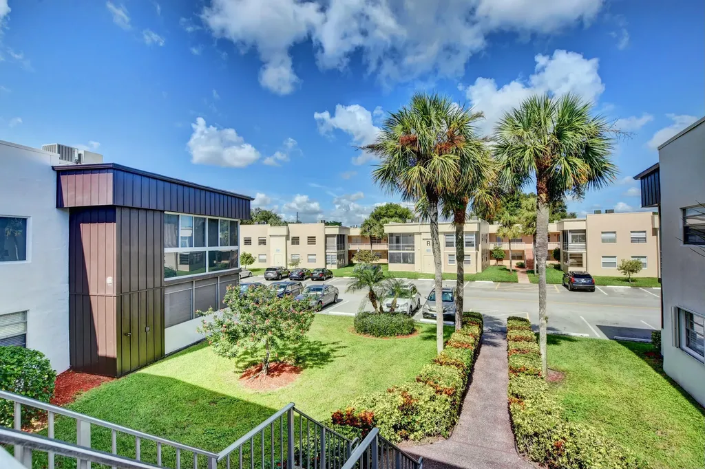 998 Normandy Trail Delray Beach FL 33484