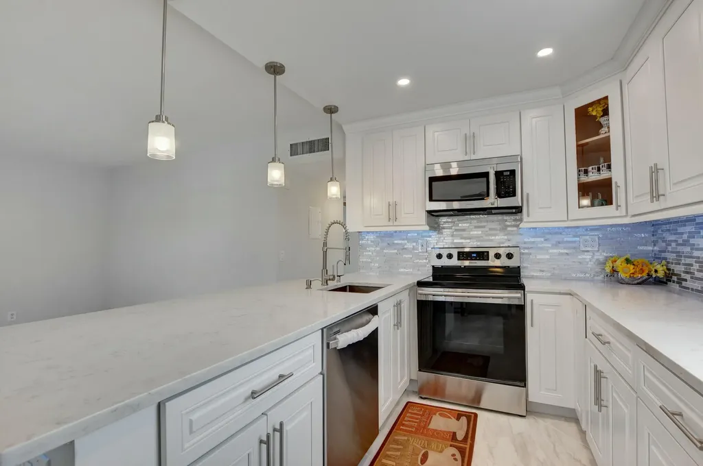 998 Normandy Trail Delray Beach FL 33484
