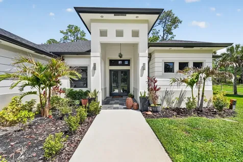 3263 SE 40th Avenue Avenue SE Naples FL 34117