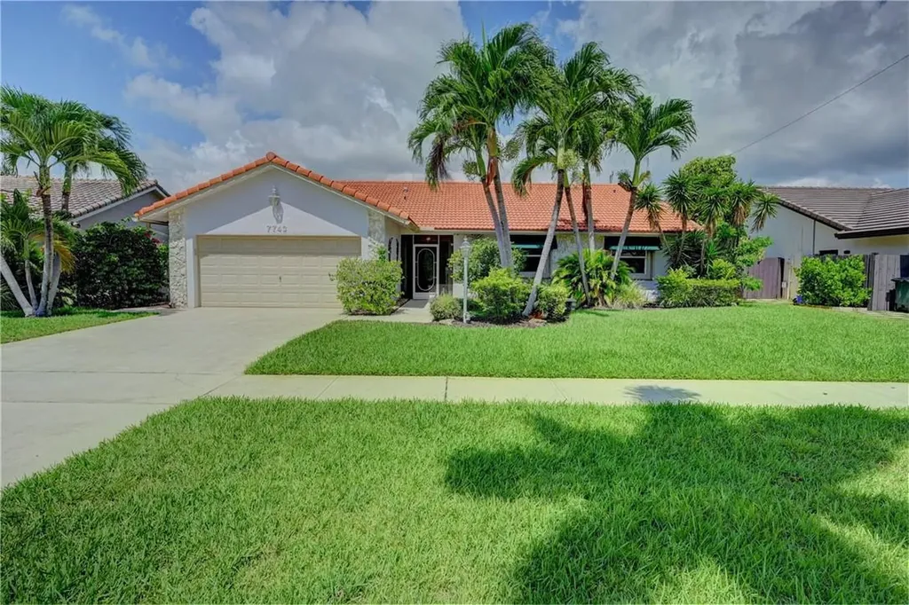 7743 W Country Club Boulevard Boca Raton FL 33487