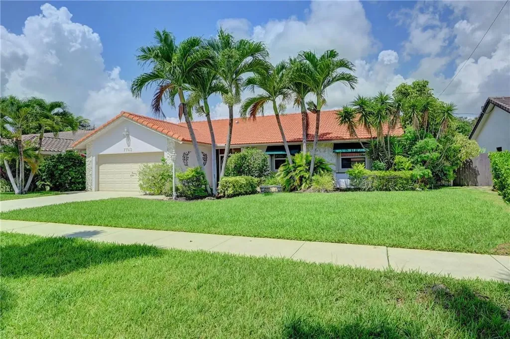 7743 W Country Club Boulevard Boca Raton FL 33487