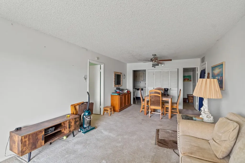 132 Lake Carol Drive West Palm Beach FL 33411