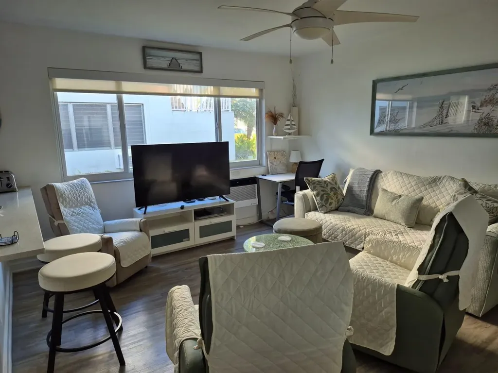 624 Antioch Avenue Fort Lauderdale FL 33304