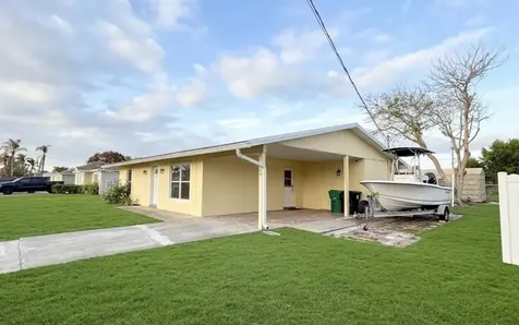 267 NW Biltmore Street Port St Lucie FL 34983