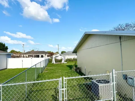 267 NW Biltmore Street Port St Lucie FL 34983