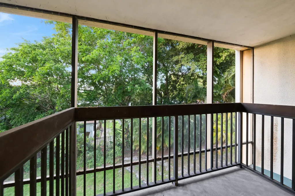 2811 SW 87th Terrace Davie FL 33328