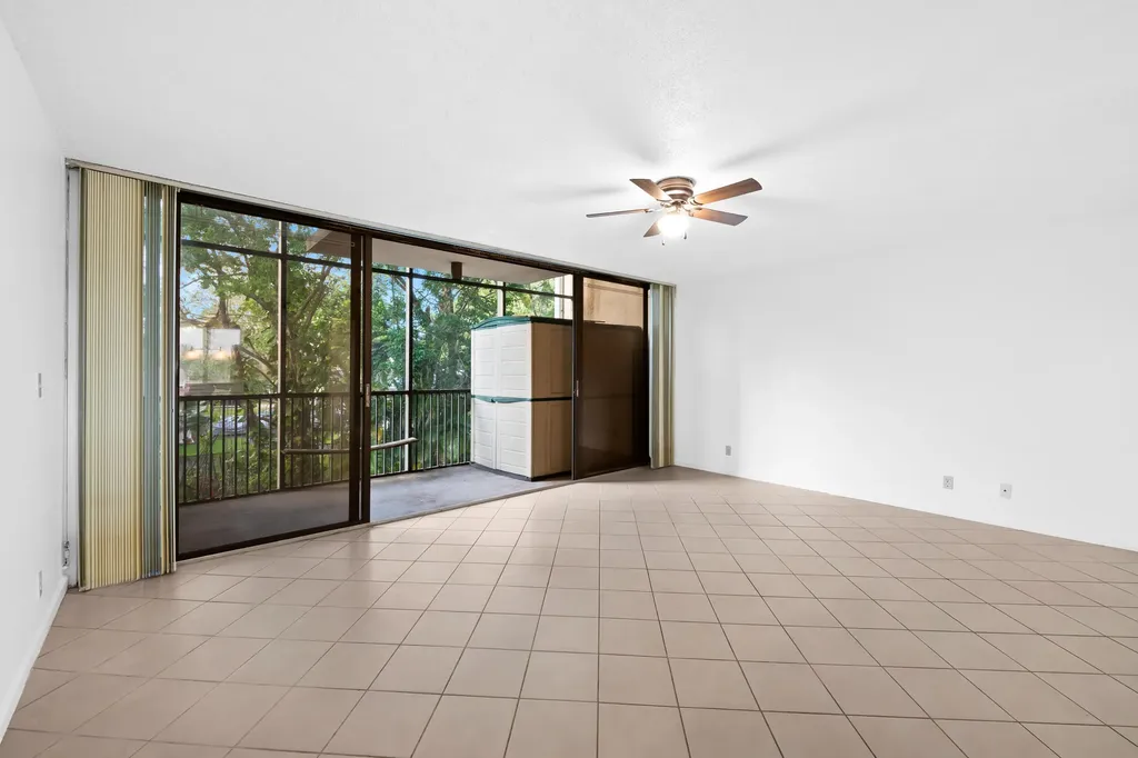 2811 SW 87th Terrace Davie FL 33328