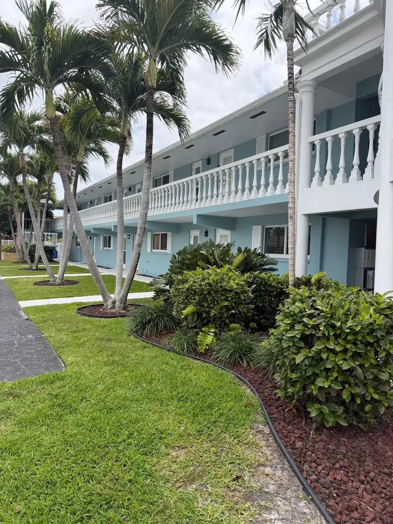 1100 Pine Drive Pompano Beach FL 33060
