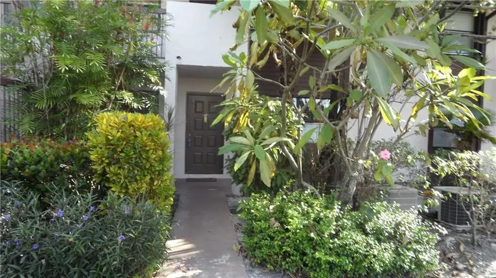 9862 Nob Hill Court Sunrise FL 33351